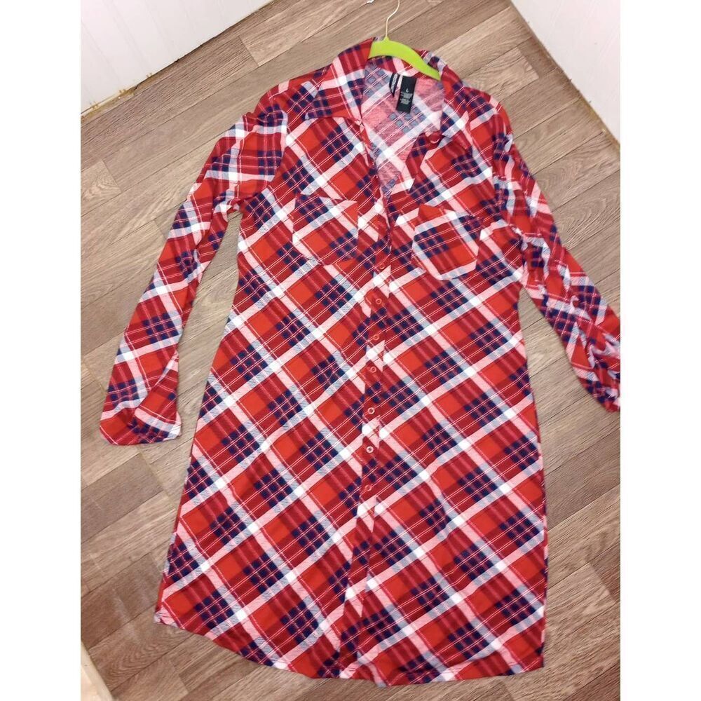 Kristin Nicole plaid, lightweight, button down nightgown. Size large